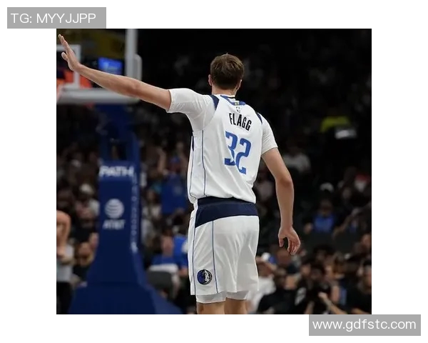 詹姆斯称弗拉格有潜力走莱昂纳德发展之路与多位名人堂球员共事