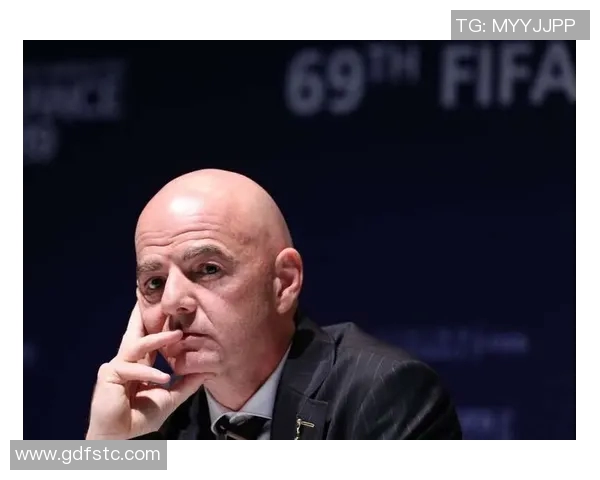 巴黎主席纳赛尔或将竞选国际足联主席职位引发关注 巴黎主席纳赛尔或将竞选国际足联主席职位引发关注