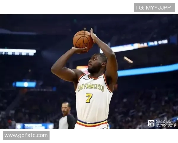 科尔强调无球体系需具备马卡或水花级别球员以优化战术布局 科尔强调无球体系需具备马卡或水花级别球员以优化战术布局