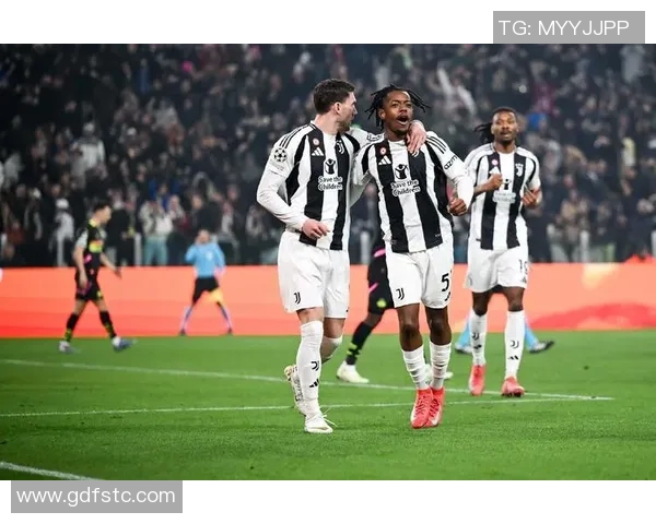 多特和尤文等多支英超球队关注皇马18岁后卫霍安马丁内斯