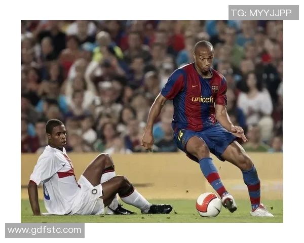 巴萨租借拉师傅表现惊艳12场全勤贡献11球3000万可选择买断机会