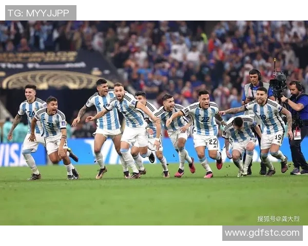 恩佐与罗梅罗重聚国家队兄弟情深共享马黛茶时光