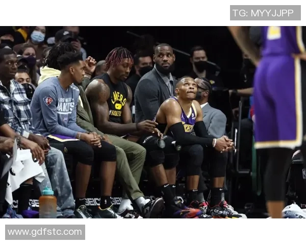 文班通过减少三分出手提升效率目标更多冲击篮筐实现进攻多样化