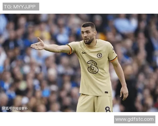 狄龙生强势反击小波特上演精彩双手暴扣展现老将风采