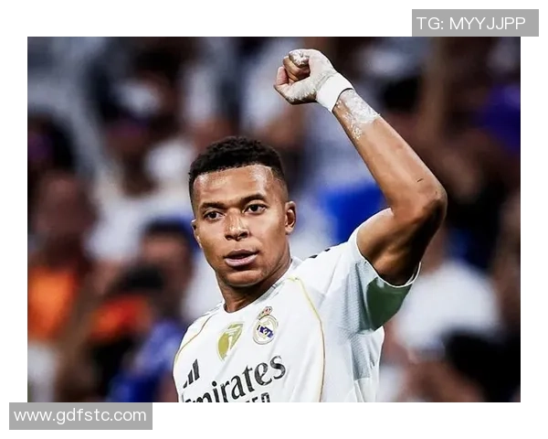 姆巴佩闪耀全场梅开二度贡献关键传球评分高达94分 姆巴佩闪耀全场梅开二度贡献关键传球评分高达94分