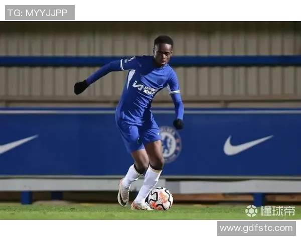 切尔西青训后卫苏布洛耶续约至2030年本赛季将担任U18队长