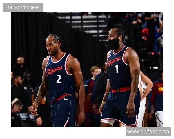 篮网末节崩盘惨遭尼克斯逆袭全场失利22分发展联盟成唯一选择